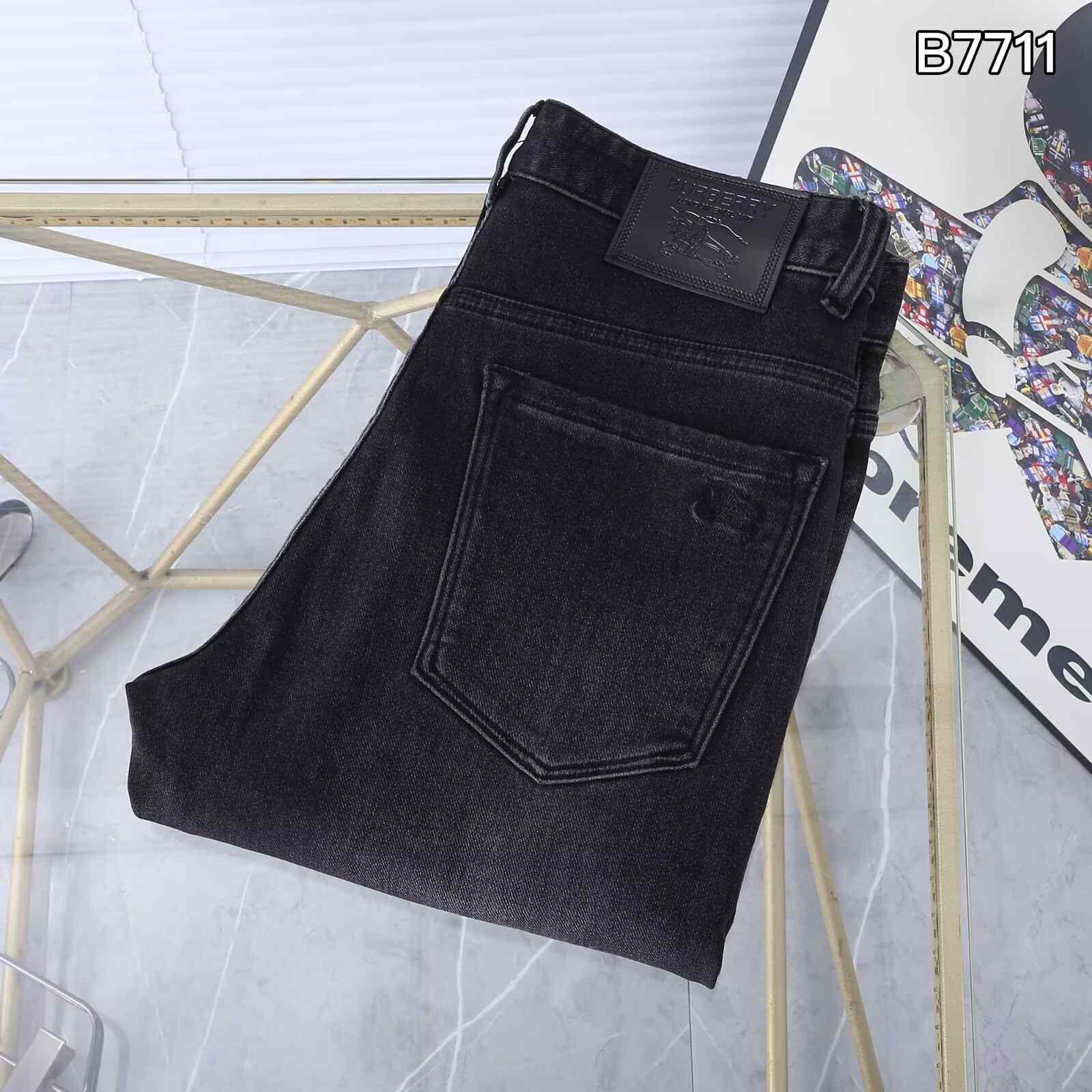 Burberry Jeans - PerfectKickZ