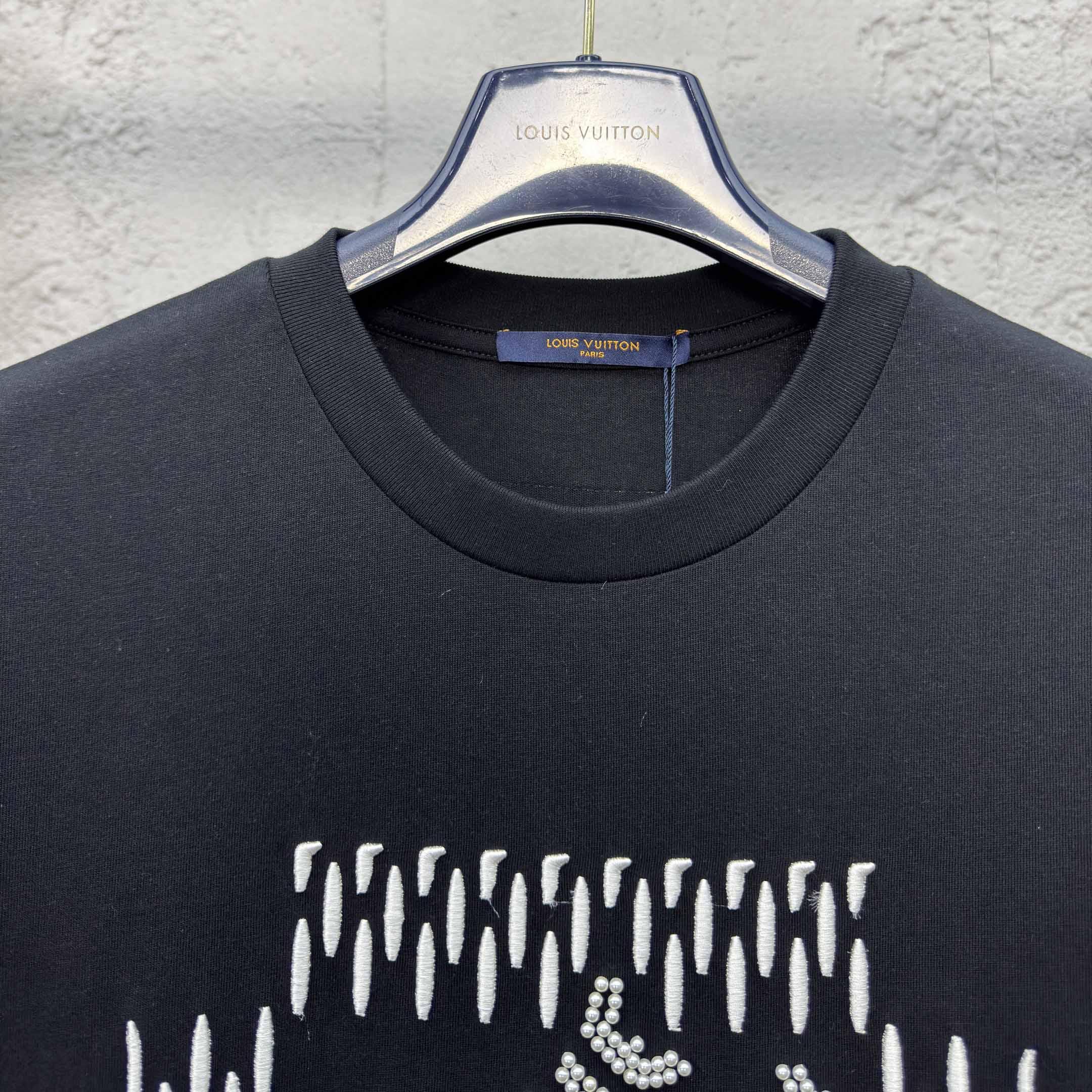 Louis Vuitton Embroidered Signature Cotton T-Shirt  1AFVB5 - PerfectKickZ