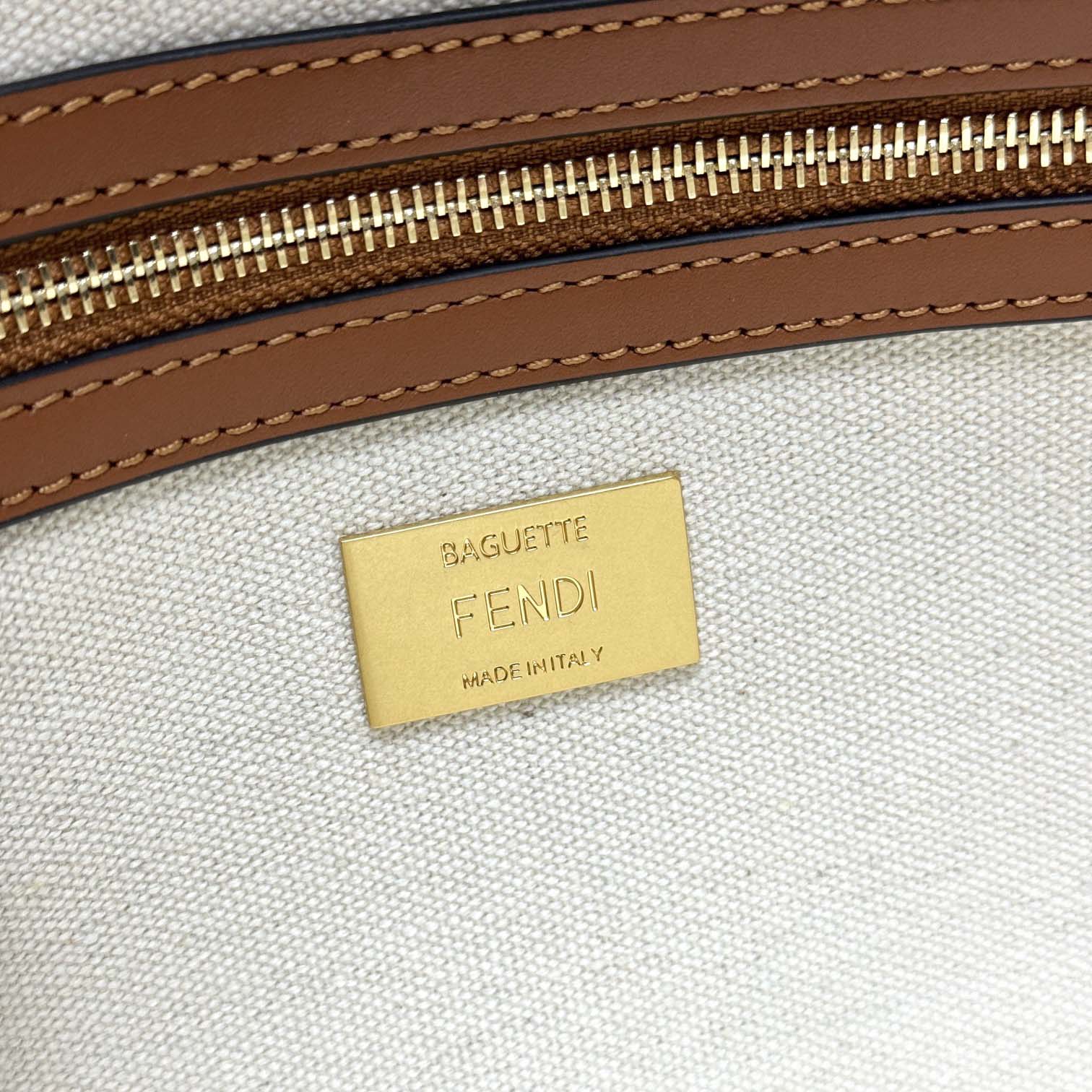 Fendi Baguette Mini  26x13x6cm - PerfectKickZ