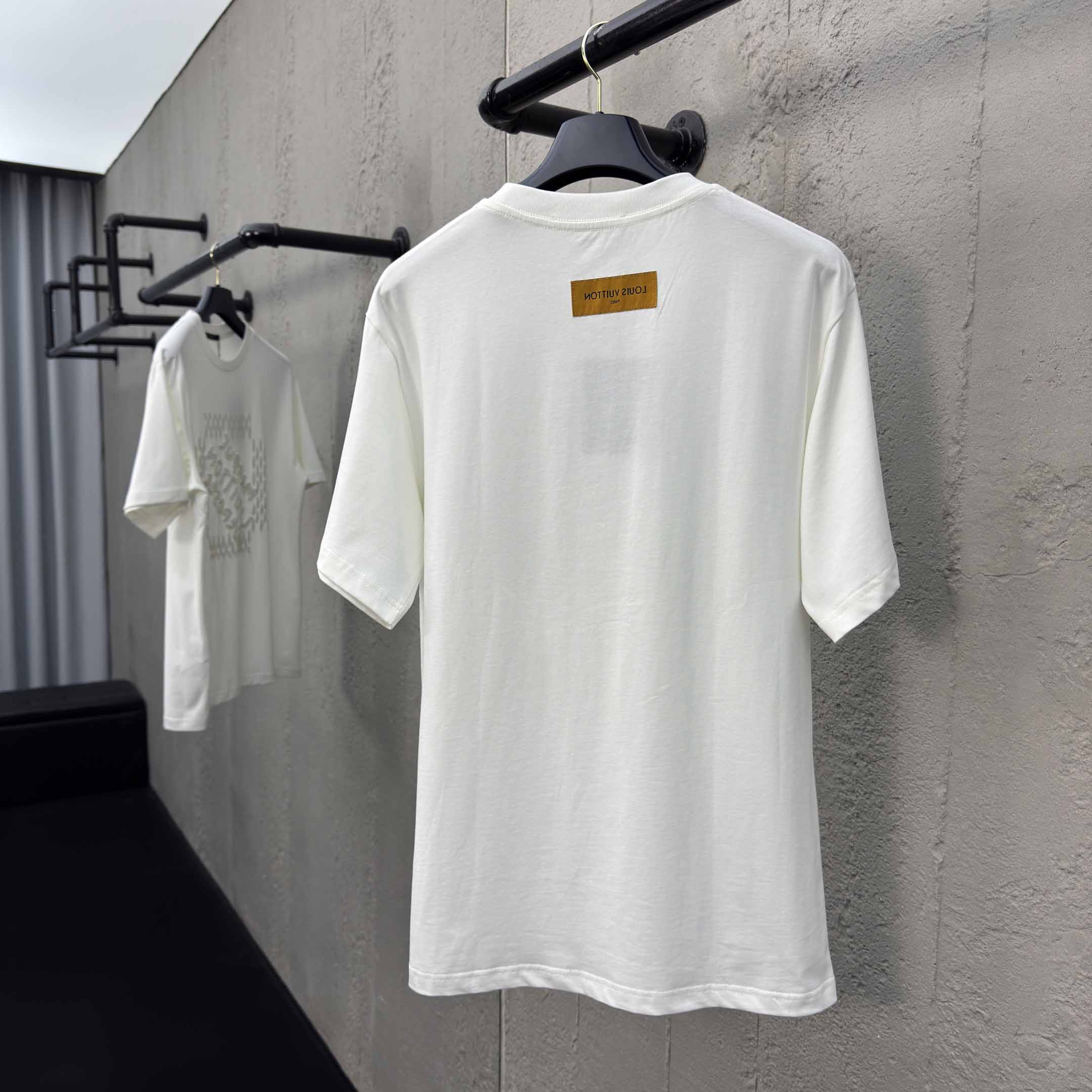 Louis Vuitton Embroidered Signature Cotton T-Shirt  1AFV77 - PerfectKickZ