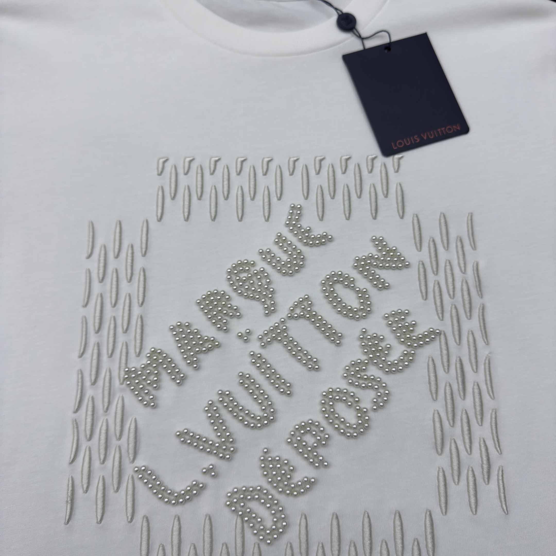 Louis Vuitton Embroidered Signature Cotton T-Shirt  1AFV77 - PerfectKickZ