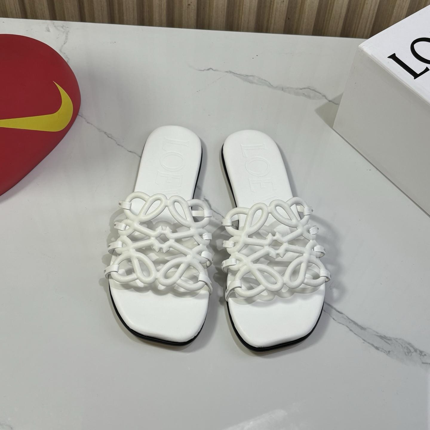 Loewe Petal Anagram Slide In Soft Calfskin - PerfectKickZ