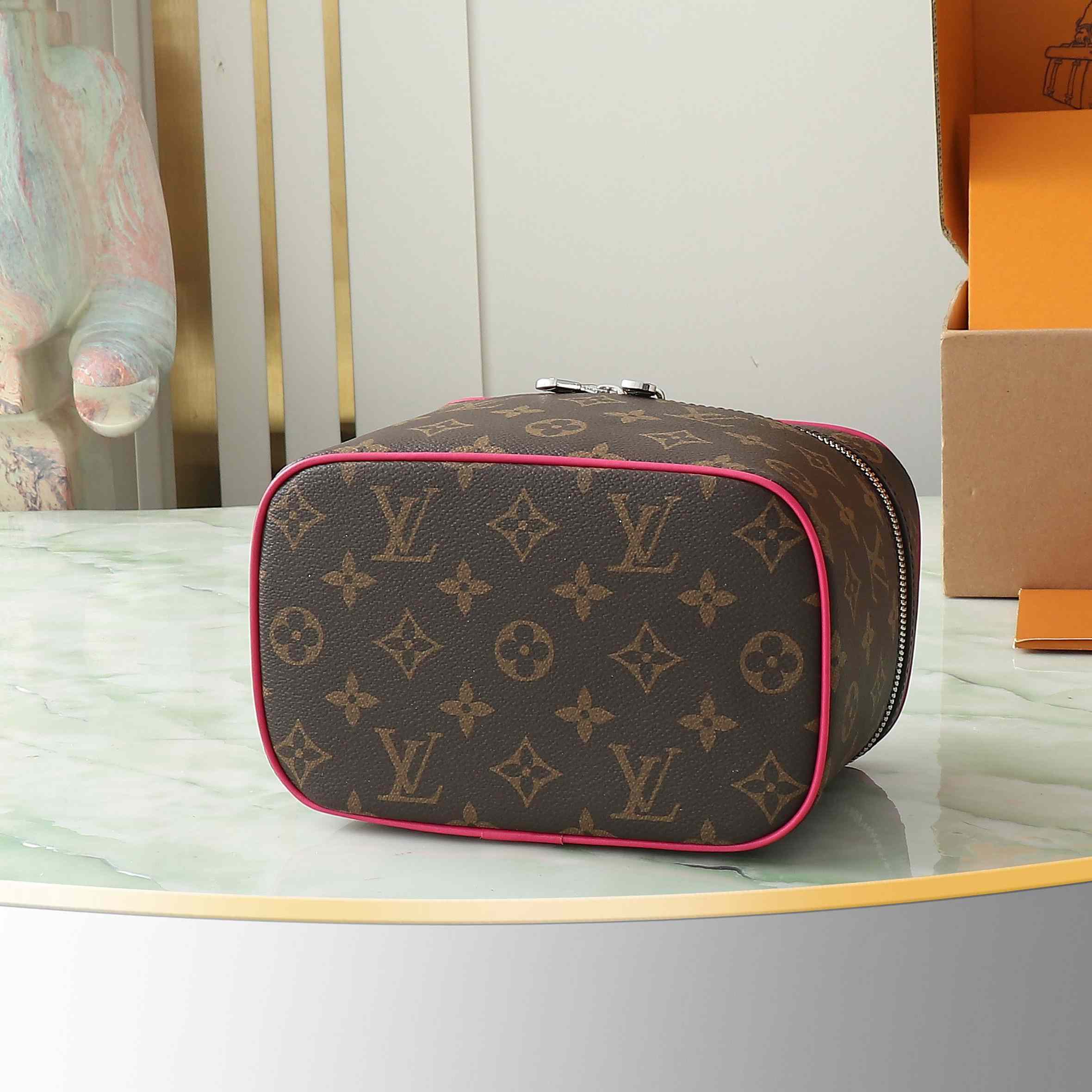 Louis Vuitton Nice Mini  M12650 - PerfectKickZ