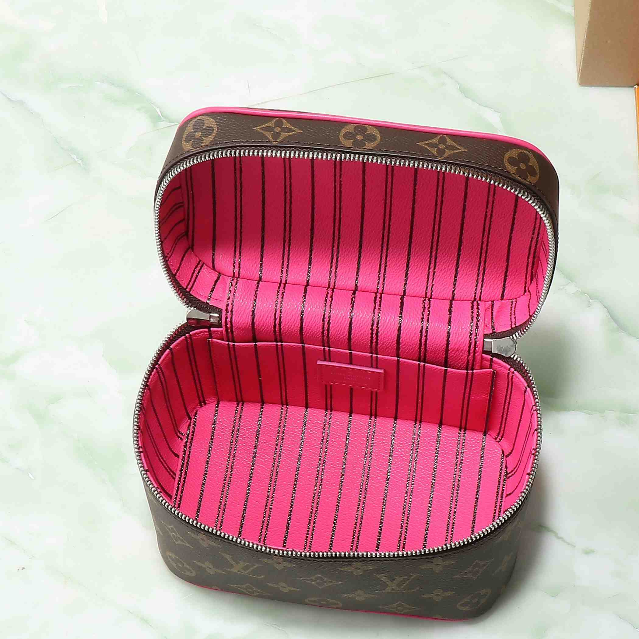 Louis Vuitton Nice Mini  M12650 - PerfectKickZ