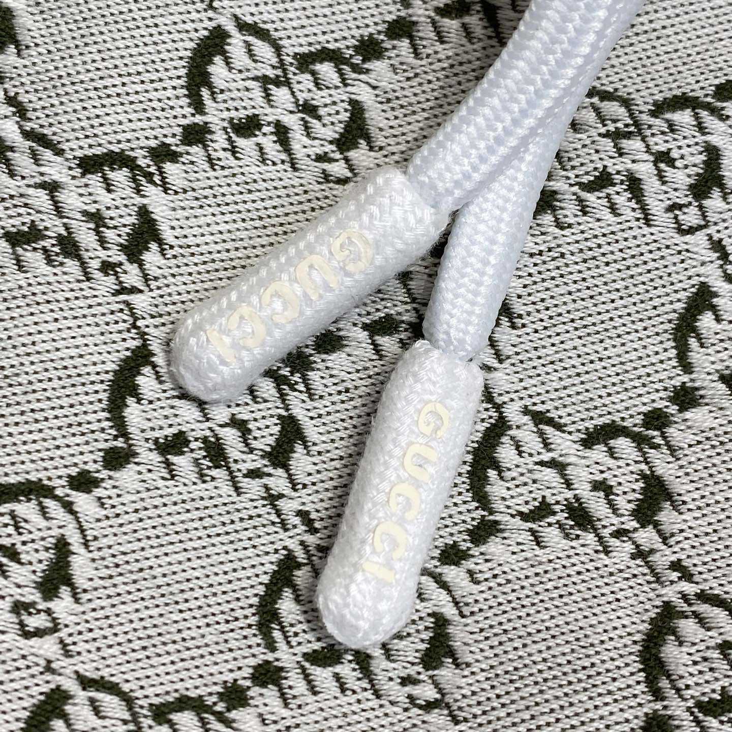 Gucci Cotton Jacquard Shorts With GG Shadow - 