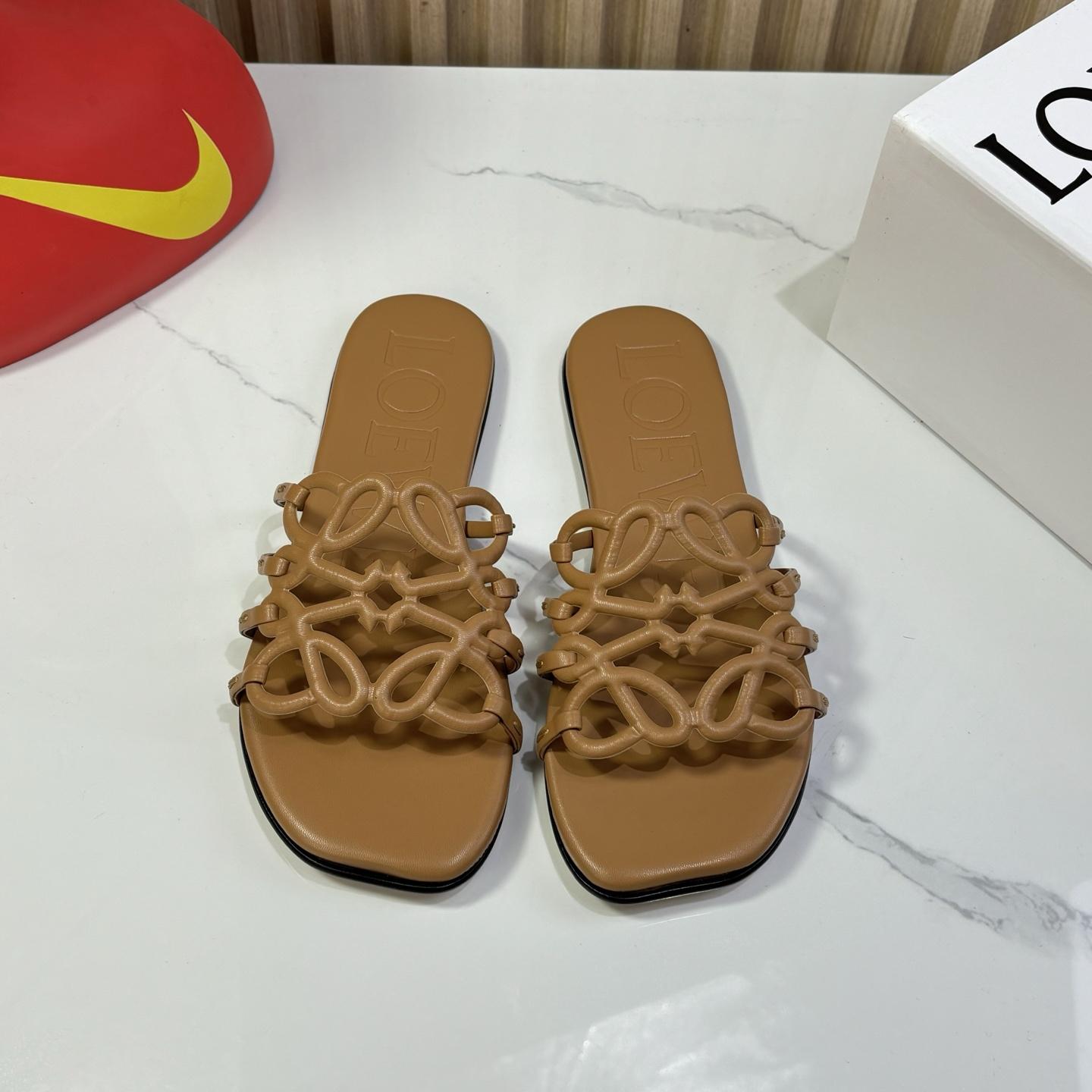 Loewe Petal Anagram Slide In Soft Calfskin - PerfectKickZ