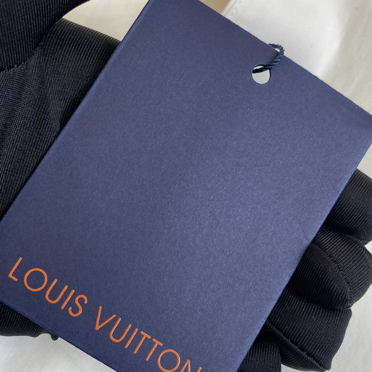 Louis Vuitton Embellished Open Collar Long-Sleeved Shirt   1AFVQQ - PerfectKickZ
