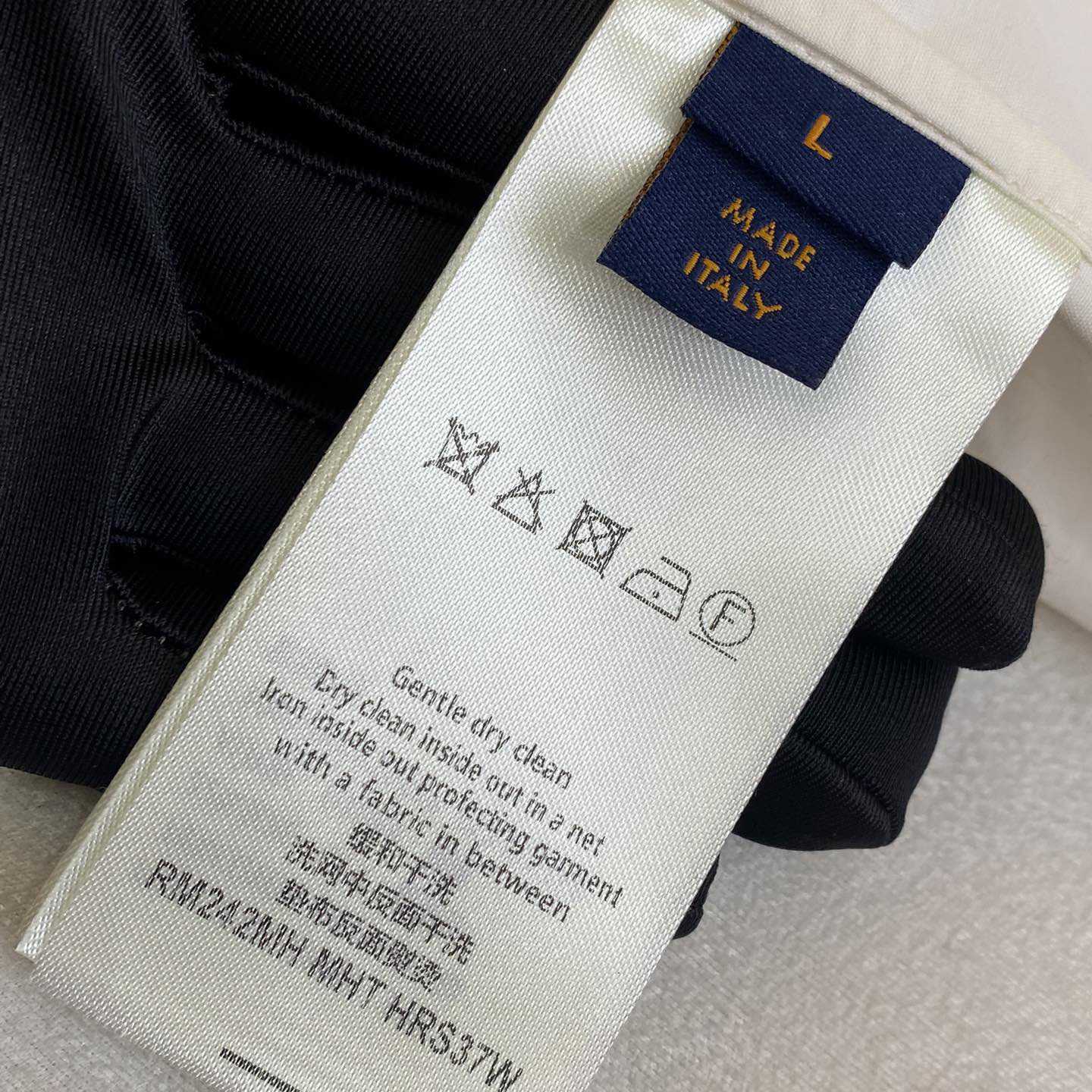 Louis Vuitton Embellished Open Collar Long-Sleeved Shirt   1AFVQQ - PerfectKickZ