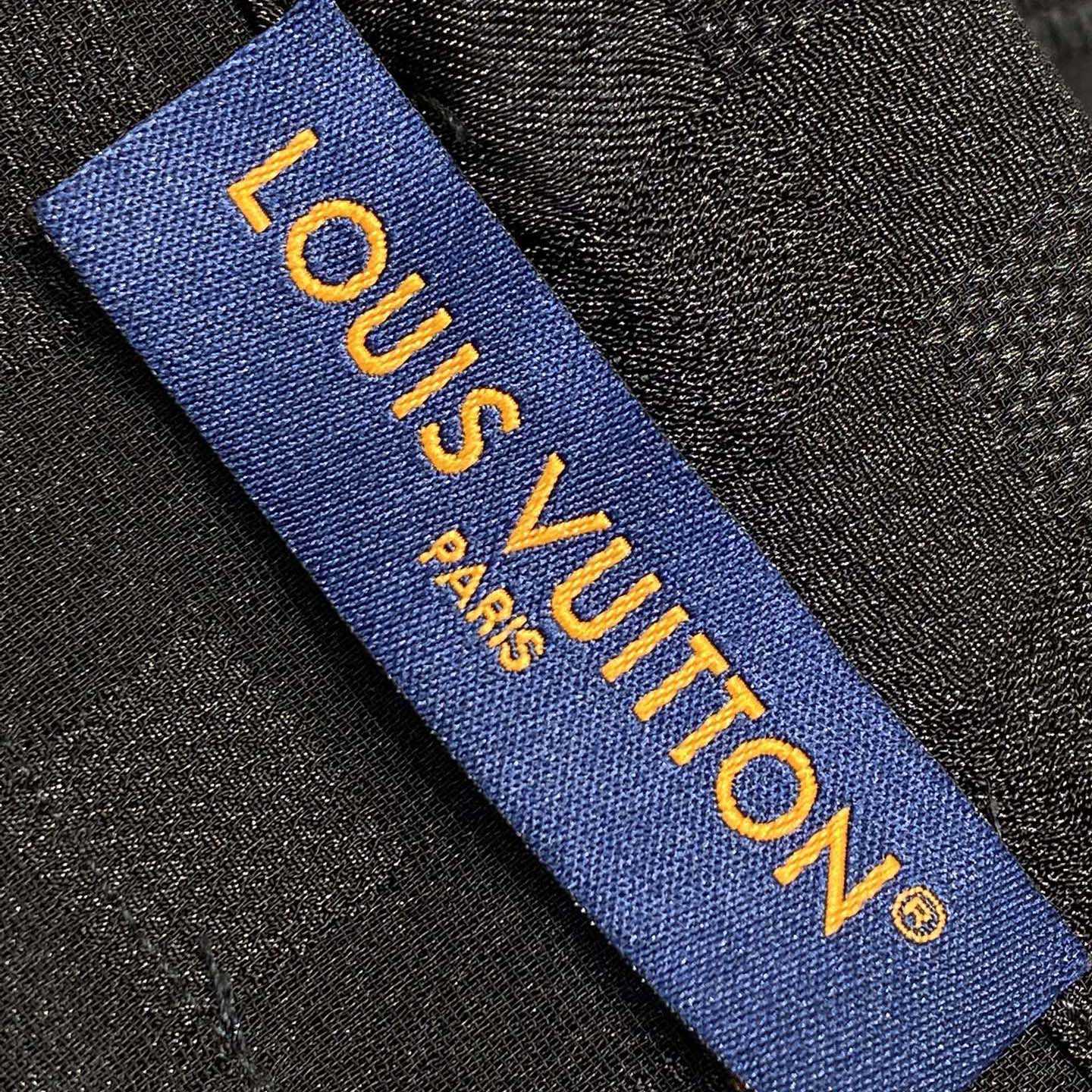 Louis Vuitton Graphic Jacquard Fluid Shorts  1AHCD5 - PerfectKickZ