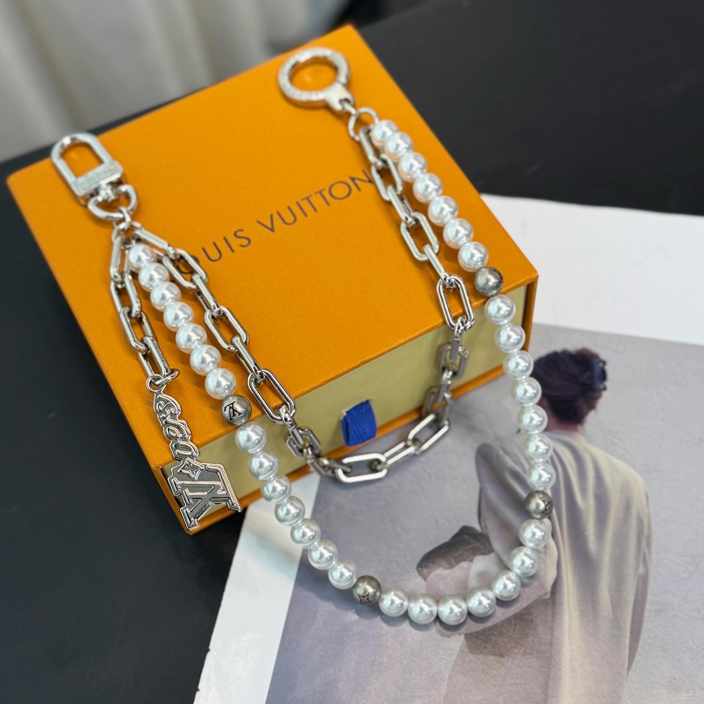 Louis Vuitton Pearls Chain Belt and Bag Charm  M02606 - PerfectKickZ