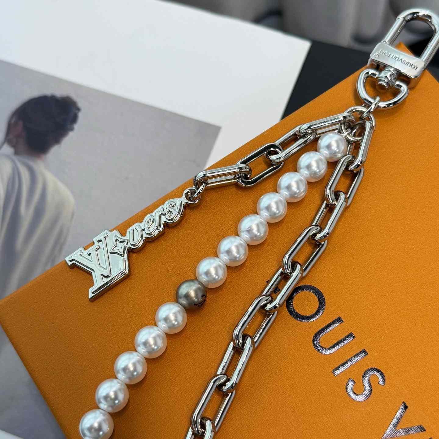 Louis Vuitton Pearls Chain Belt and Bag Charm  M02606 - PerfectKickZ