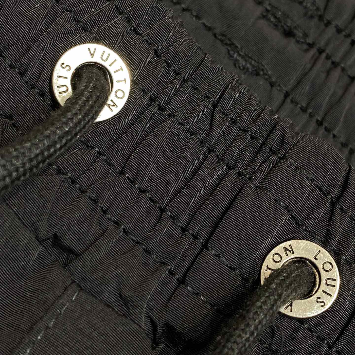 Louis Vuitton LV Blason Gradient Embroidered Swim Shorts   1AGTQT - PerfectKickZ