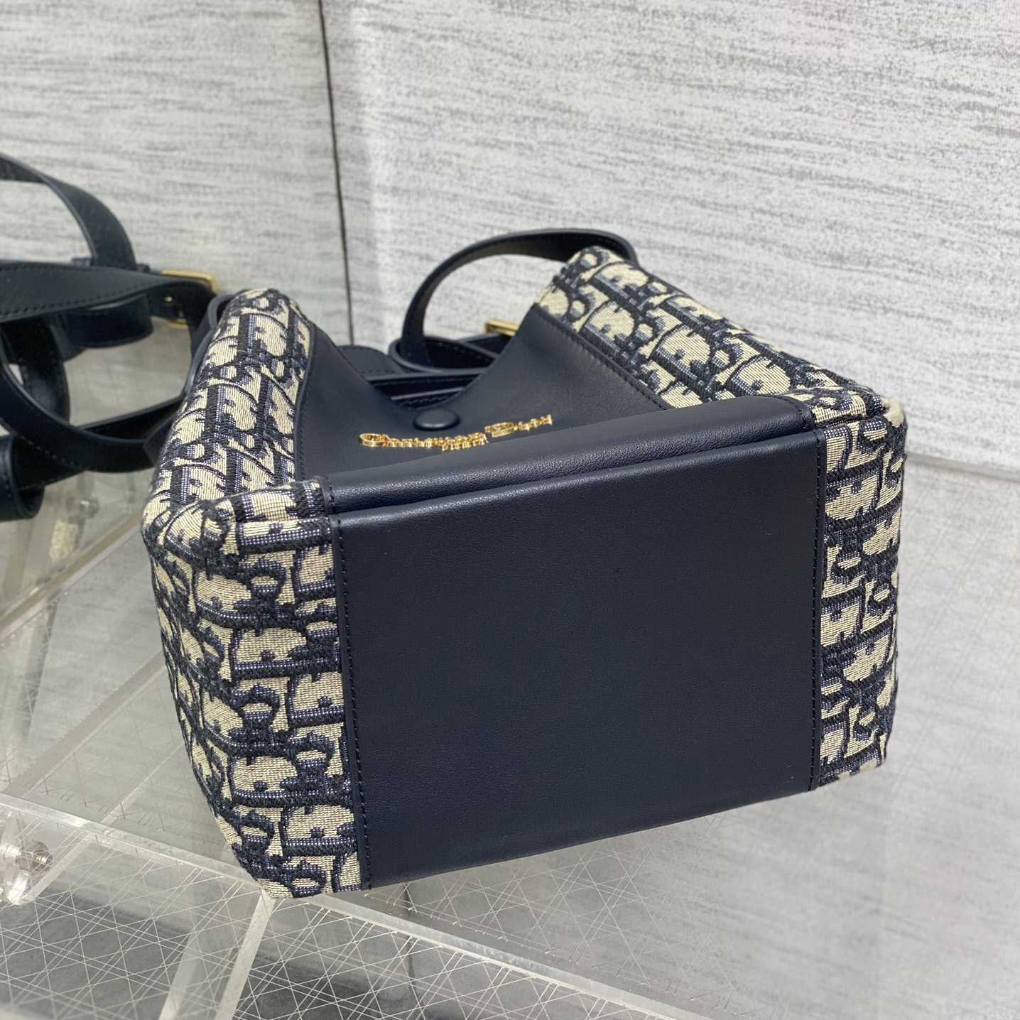 Dior Medium Signature Bucket Bag  - PerfectKickZ