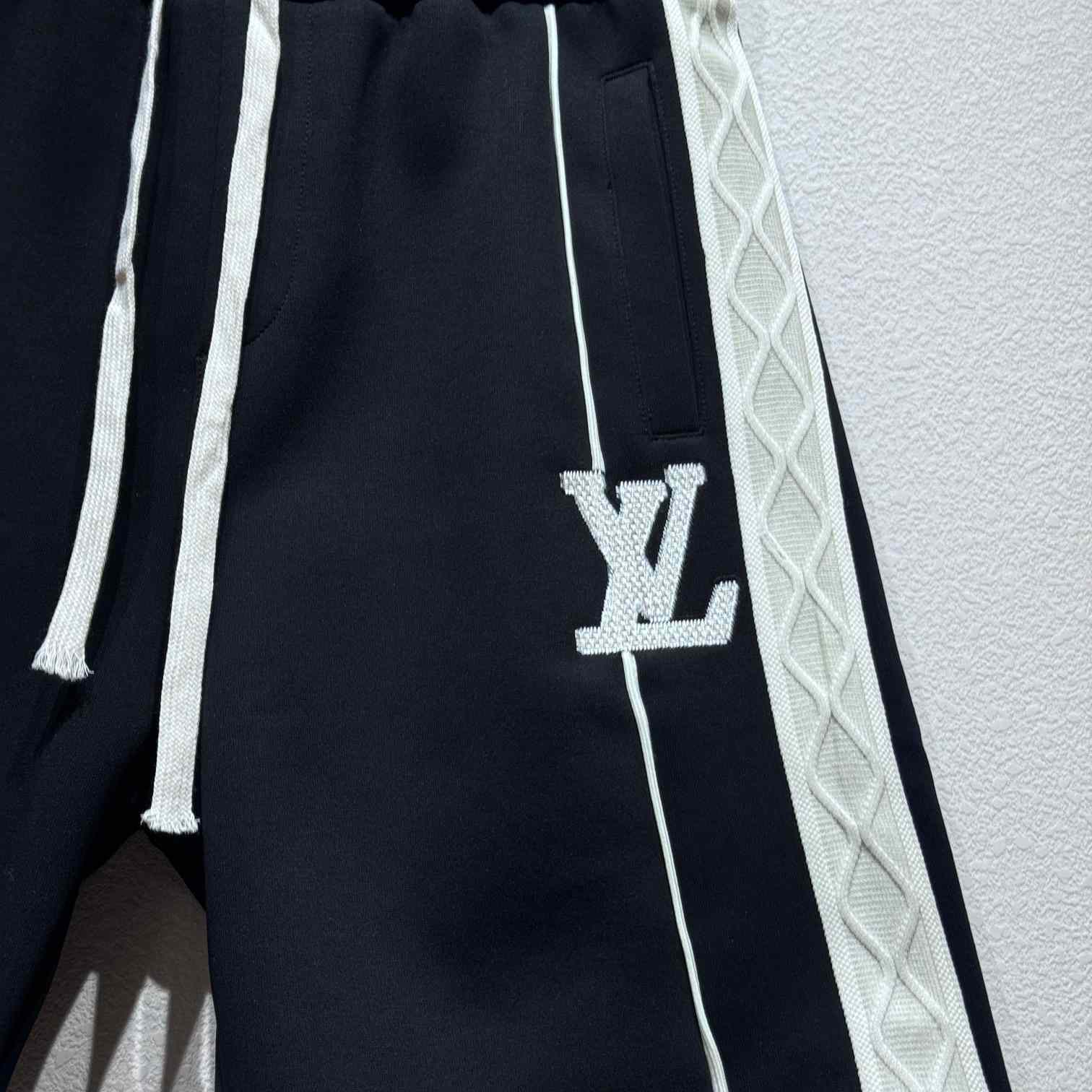 Louis Vuitton Cotton Shorts - 