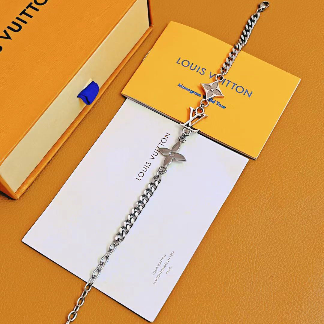 Louis Vuitton Monogram Row Bracelet  M1407A - 