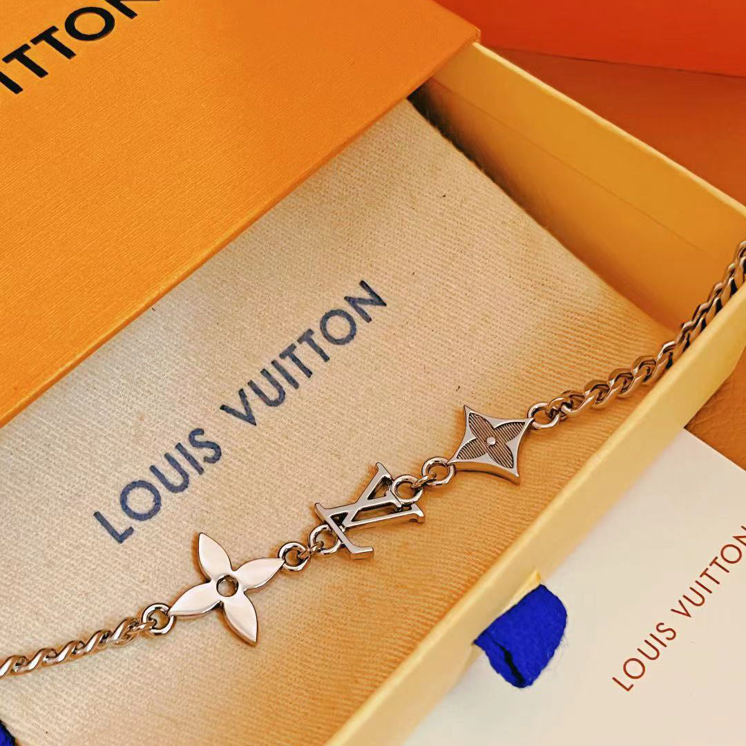 Louis Vuitton Monogram Row Bracelet  M1407A - 