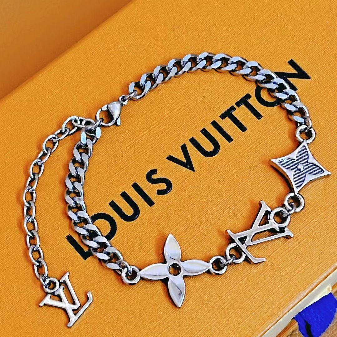 Louis Vuitton Monogram Row Bracelet  M1407A - 