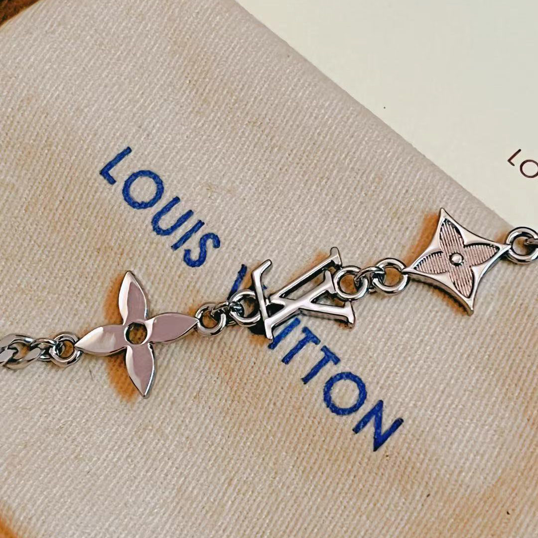 Louis Vuitton Monogram Row Bracelet  M1407A - 