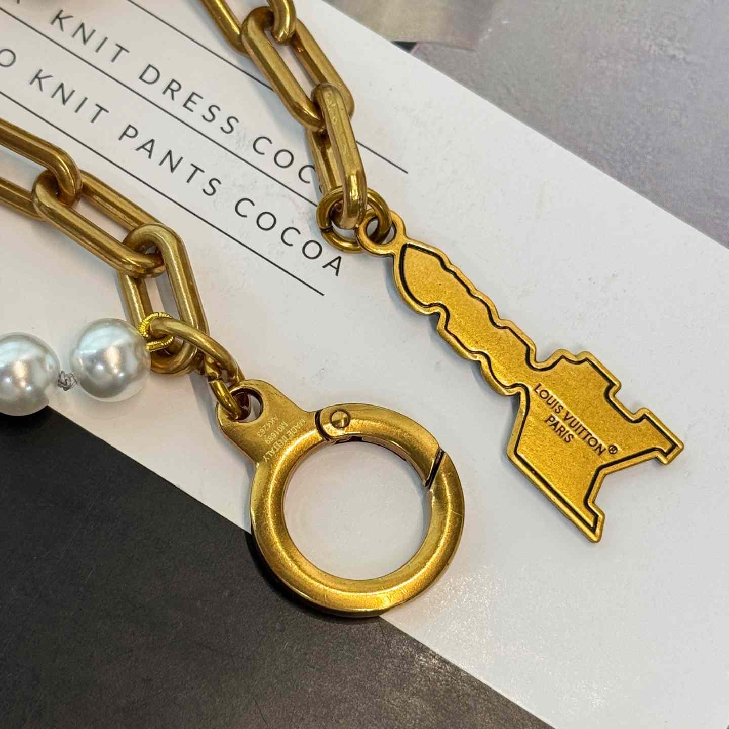 Louis Vuitton Chain Belt Pearls Bag Charm  M01689 - PerfectKickZ