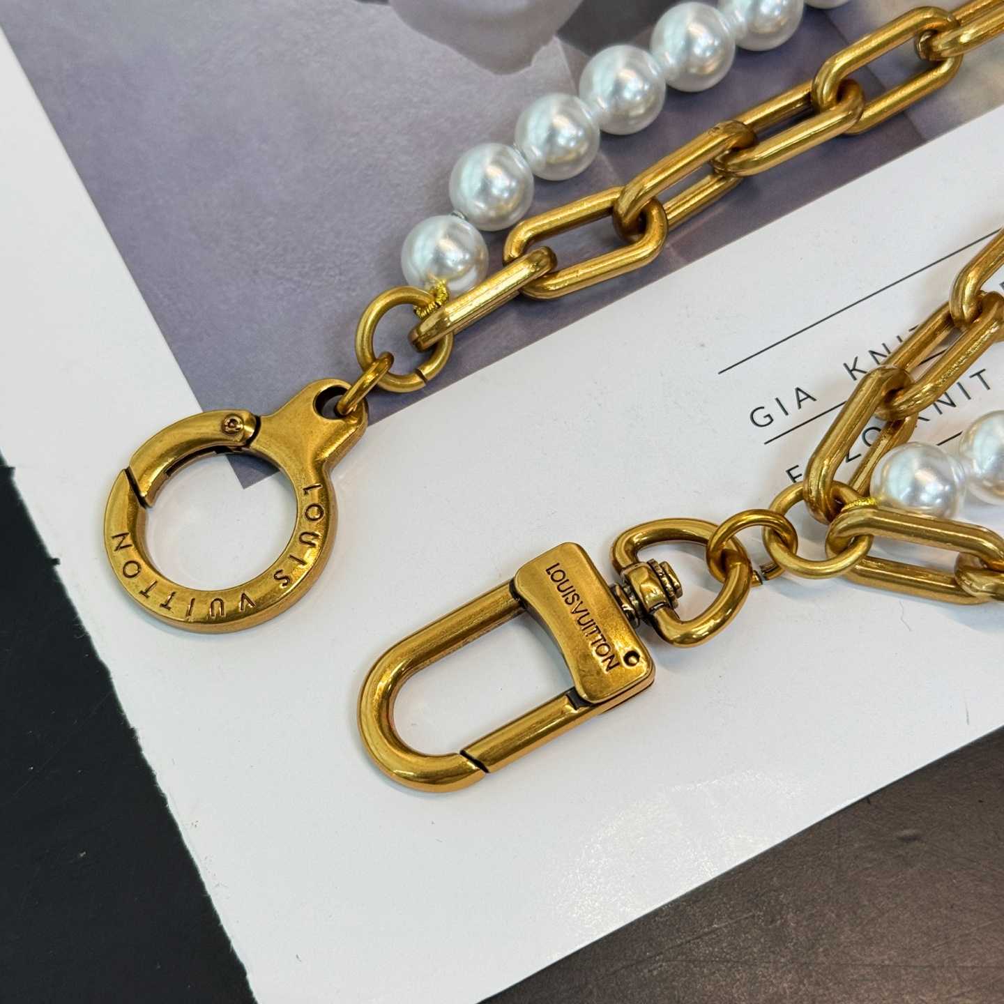 Louis Vuitton Chain Belt Pearls Bag Charm  M01689 - PerfectKickZ