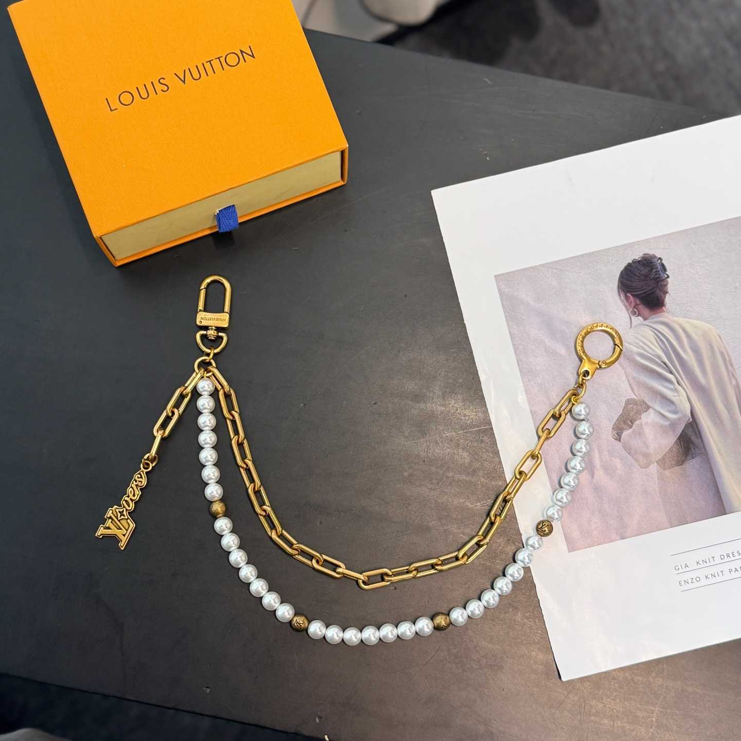 Louis Vuitton Chain Belt Pearls Bag Charm  M01689 - PerfectKickZ