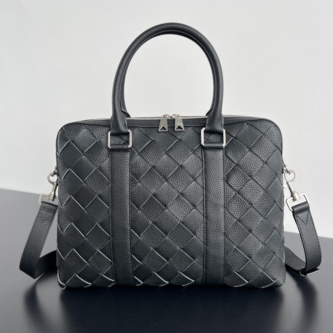 Bottega Veneta Men's Slim Intrecciato Briefcase in Black - PerfectKickZ
