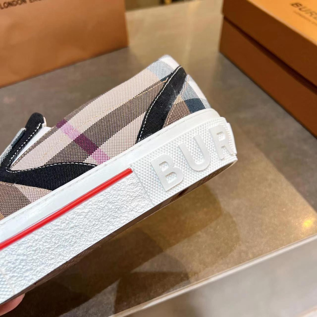 Burberry Slip On Sneakers - 