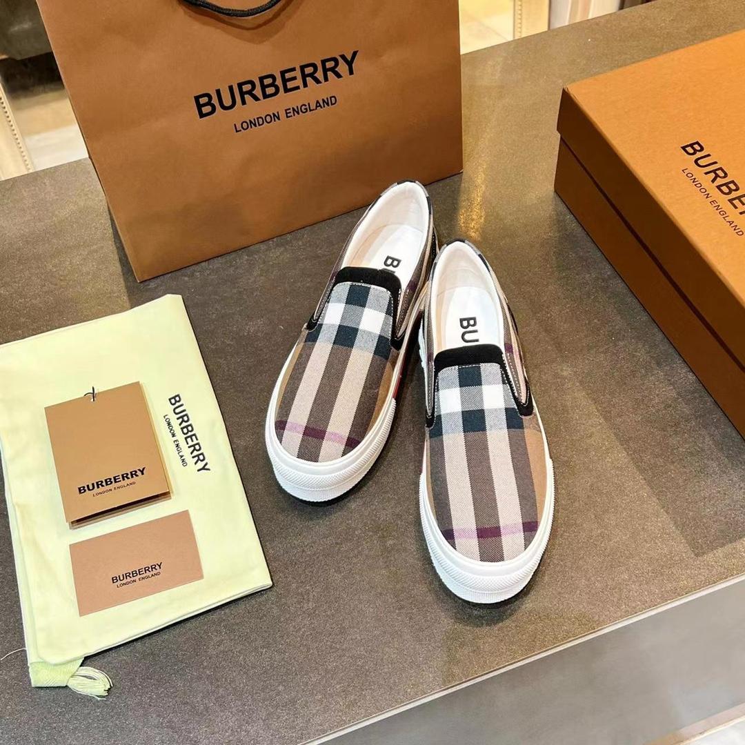 Burberry Slip On Sneakers - PerfectKickZ