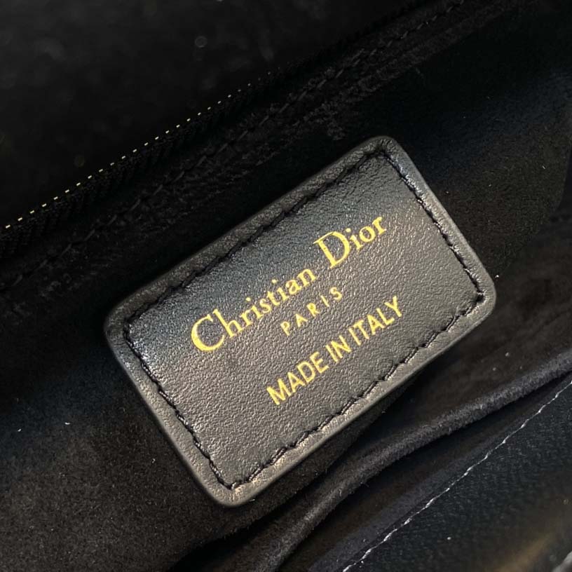 Dior Lady Dior Bag    20cm - PerfectKickZ