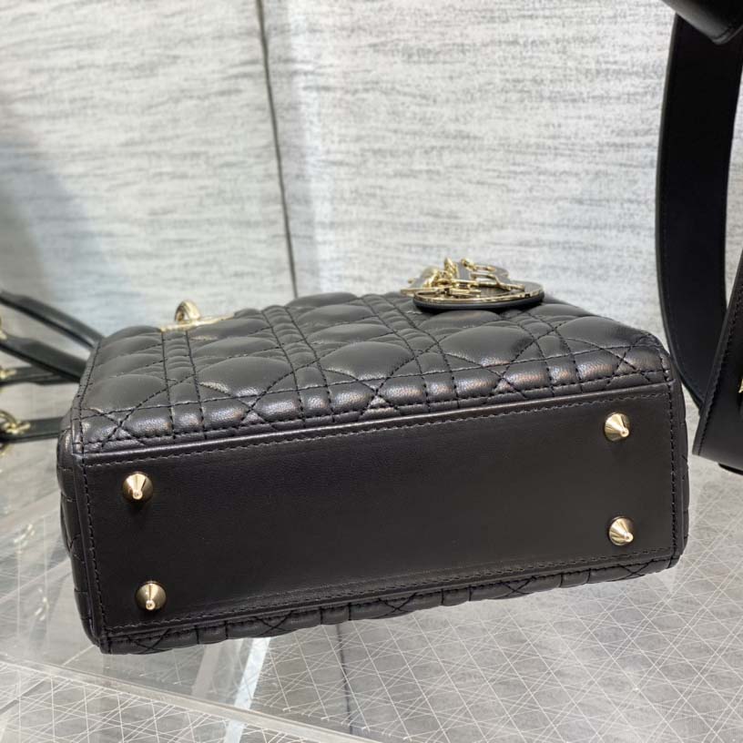 Dior Lady Dior Bag    20cm - PerfectKickZ