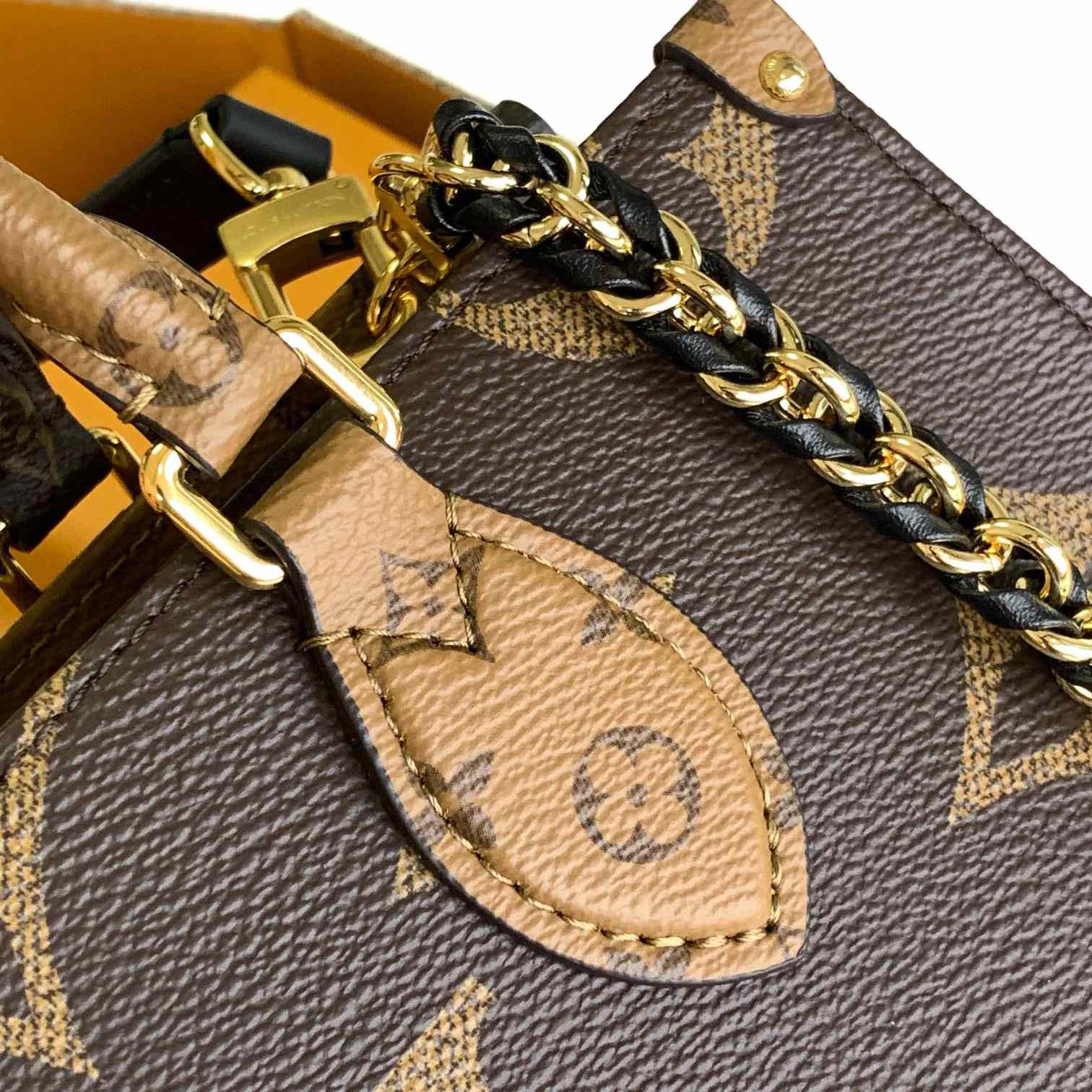 Louis Vuitton OnTheGo East West Chain  M14236 - PerfectKickZ