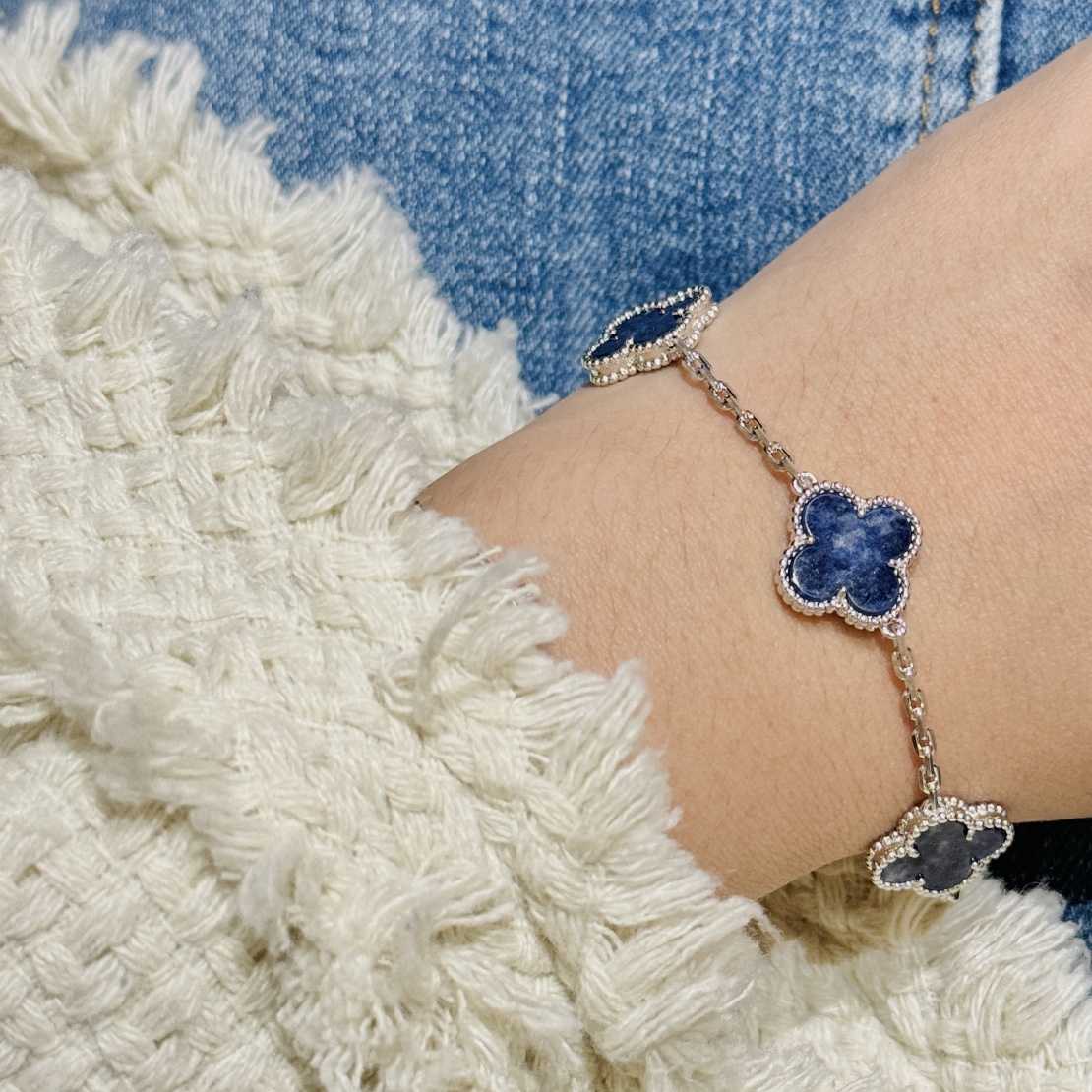 Van Cleef & Arpels Bracelet - PerfectKickZ