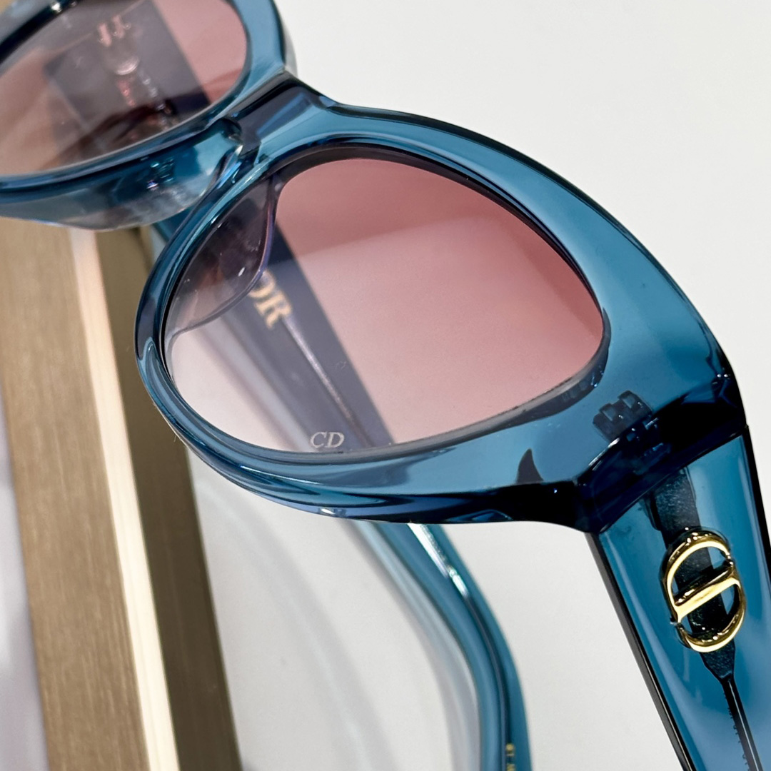 Dior DiorGlowB11 Sunglasses  - PerfectKickZ