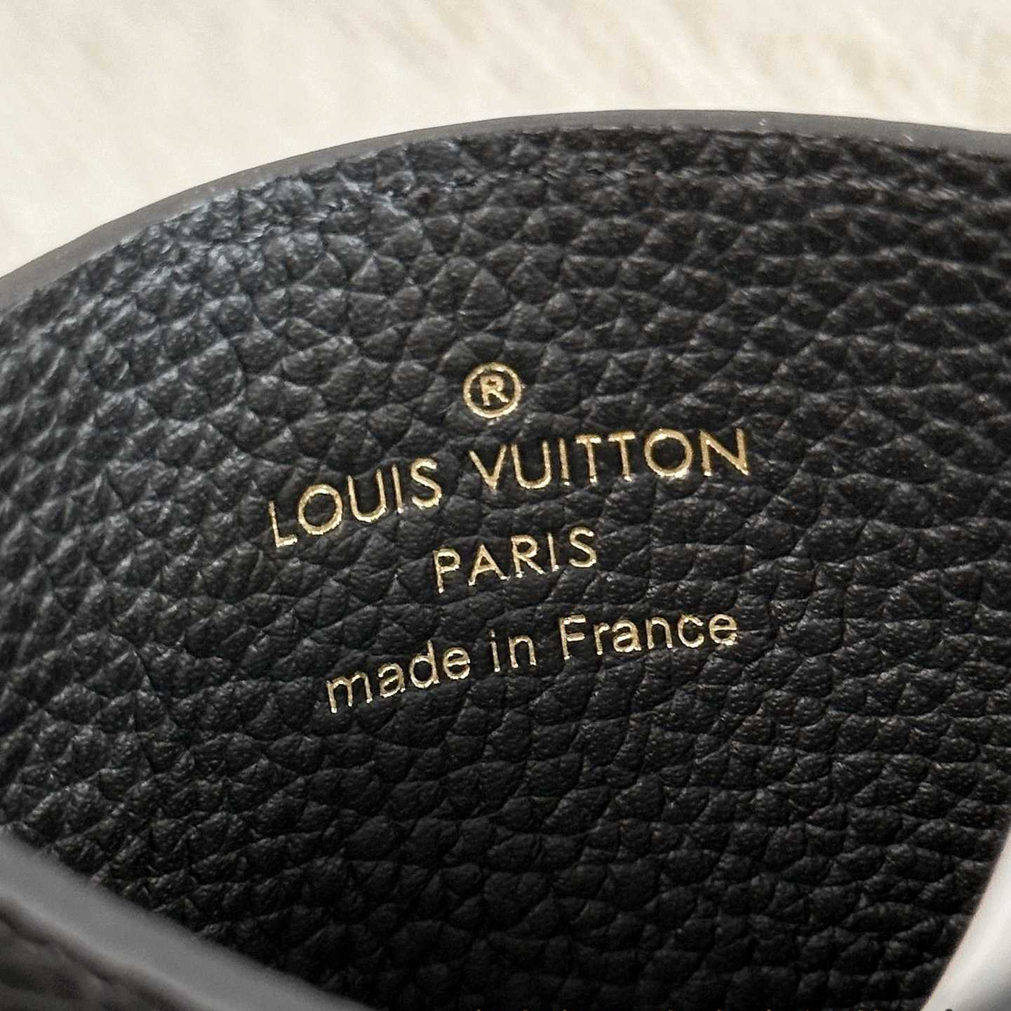 Louis Vuitton Card Holder  M69171 - PerfectKickZ