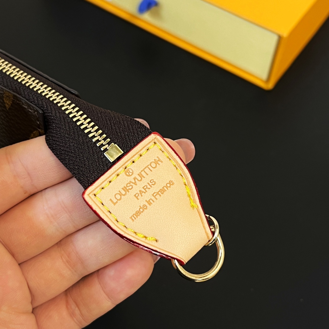 Louis Vuitton Mini Pochette Accessoires     - PerfectKickZ