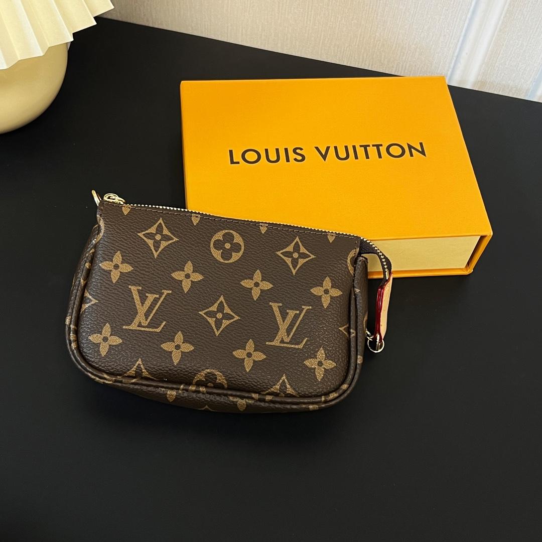 Louis Vuitton Mini Pochette Accessoires     - PerfectKickZ