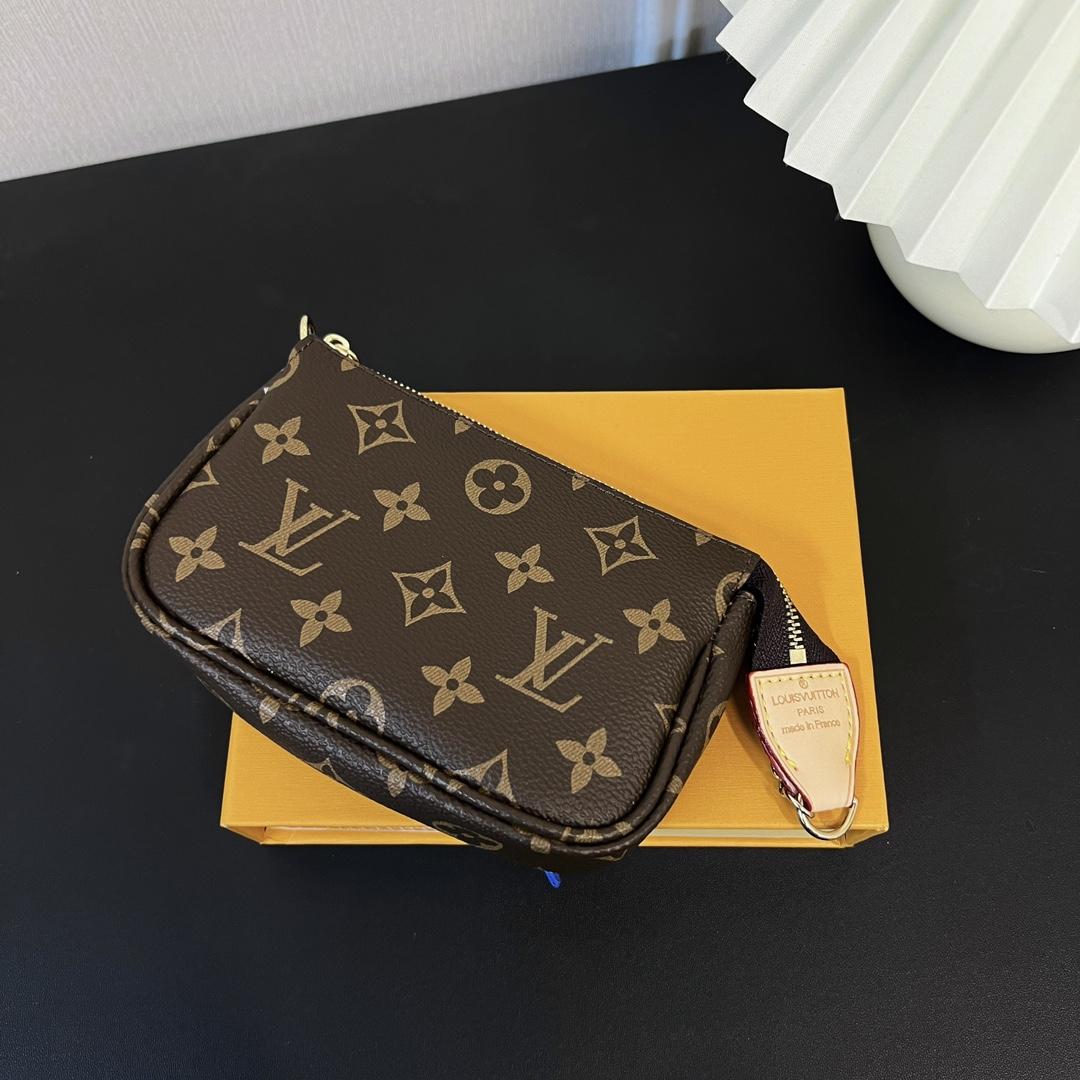 Louis Vuitton Mini Pochette Accessoires     - PerfectKickZ