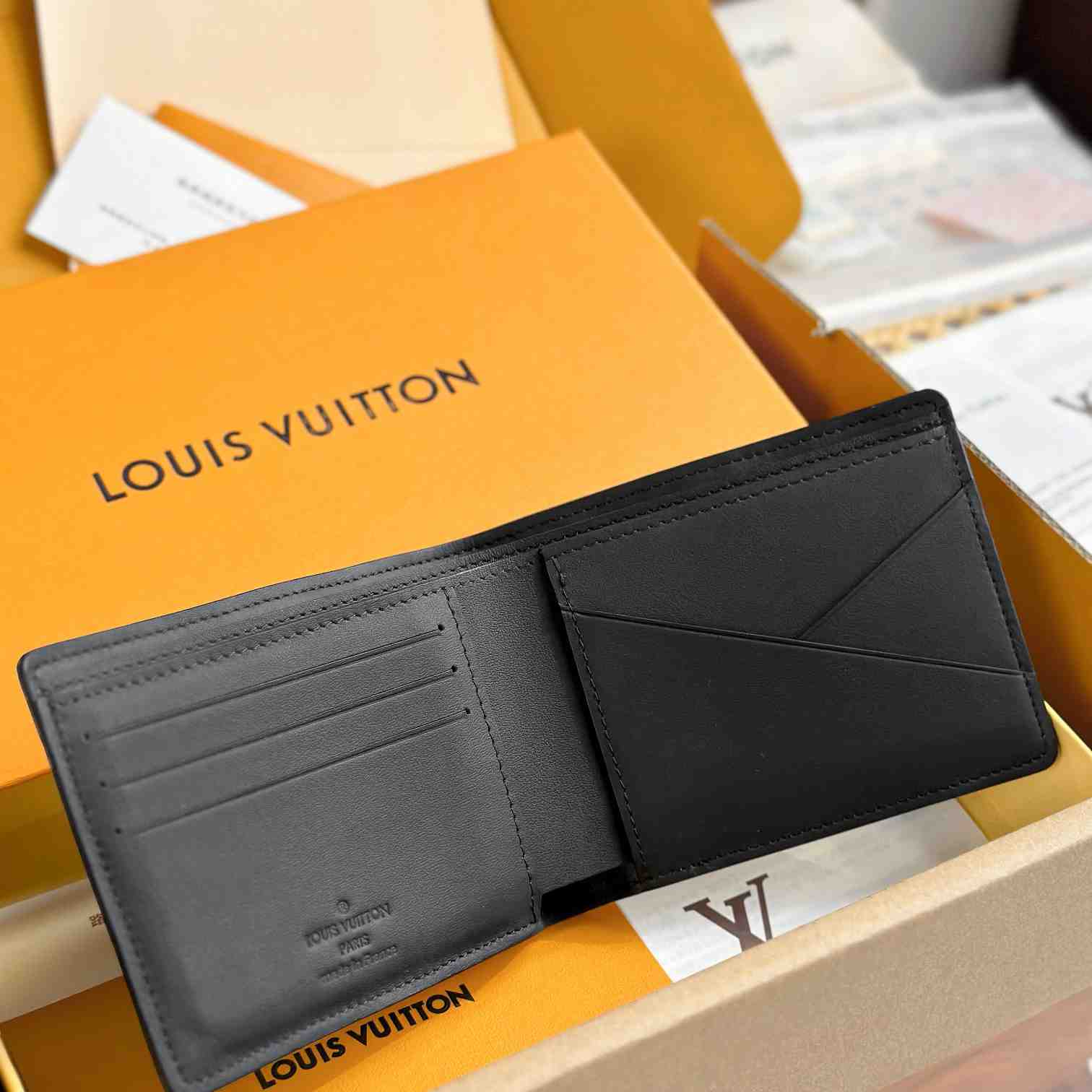 Louis Vuitton Multiple Wallet  M62901 - PerfectKickZ