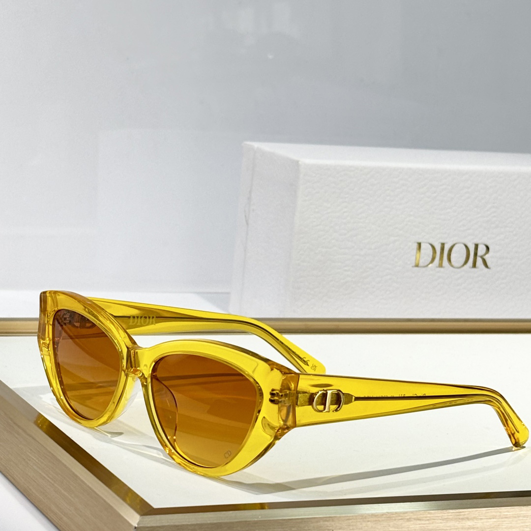 Dior DiorGlowB11 Sunglasses  - PerfectKickZ