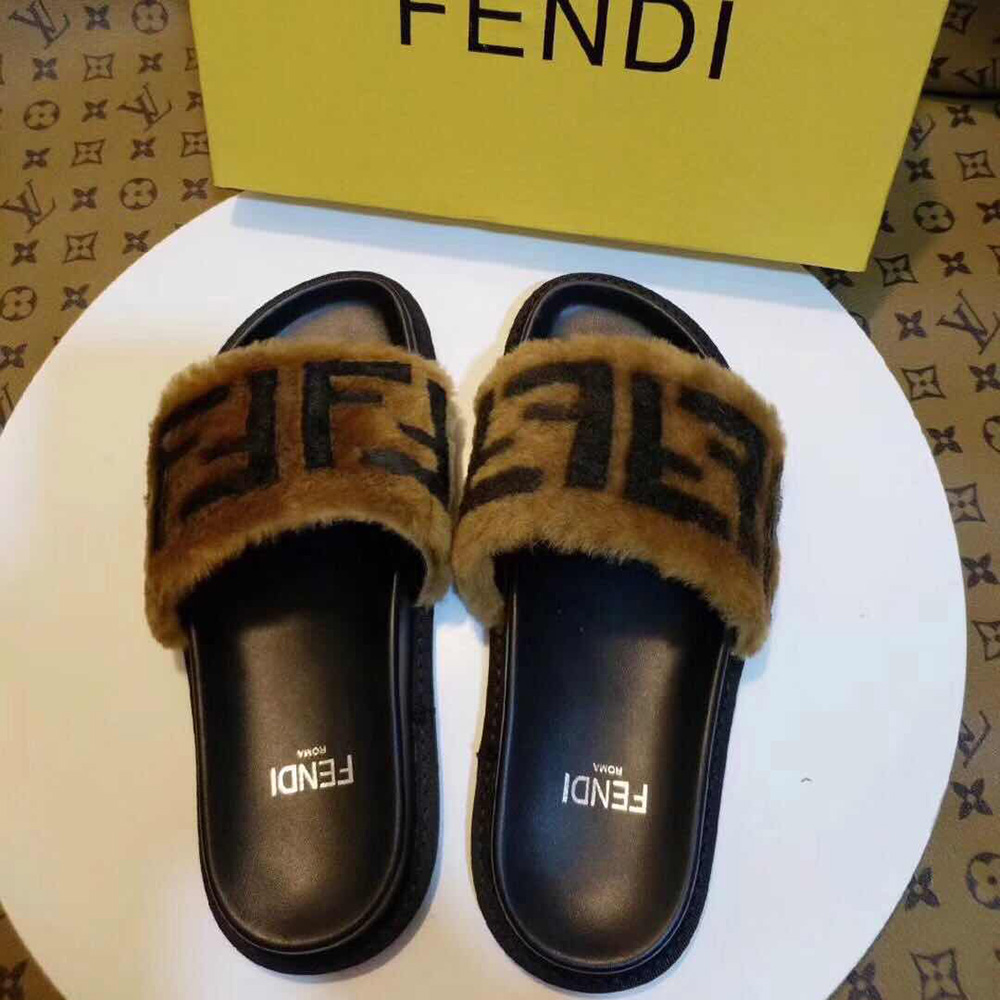 Fendi Brown Leather And Sheepskin Slides - PerfectKickZ