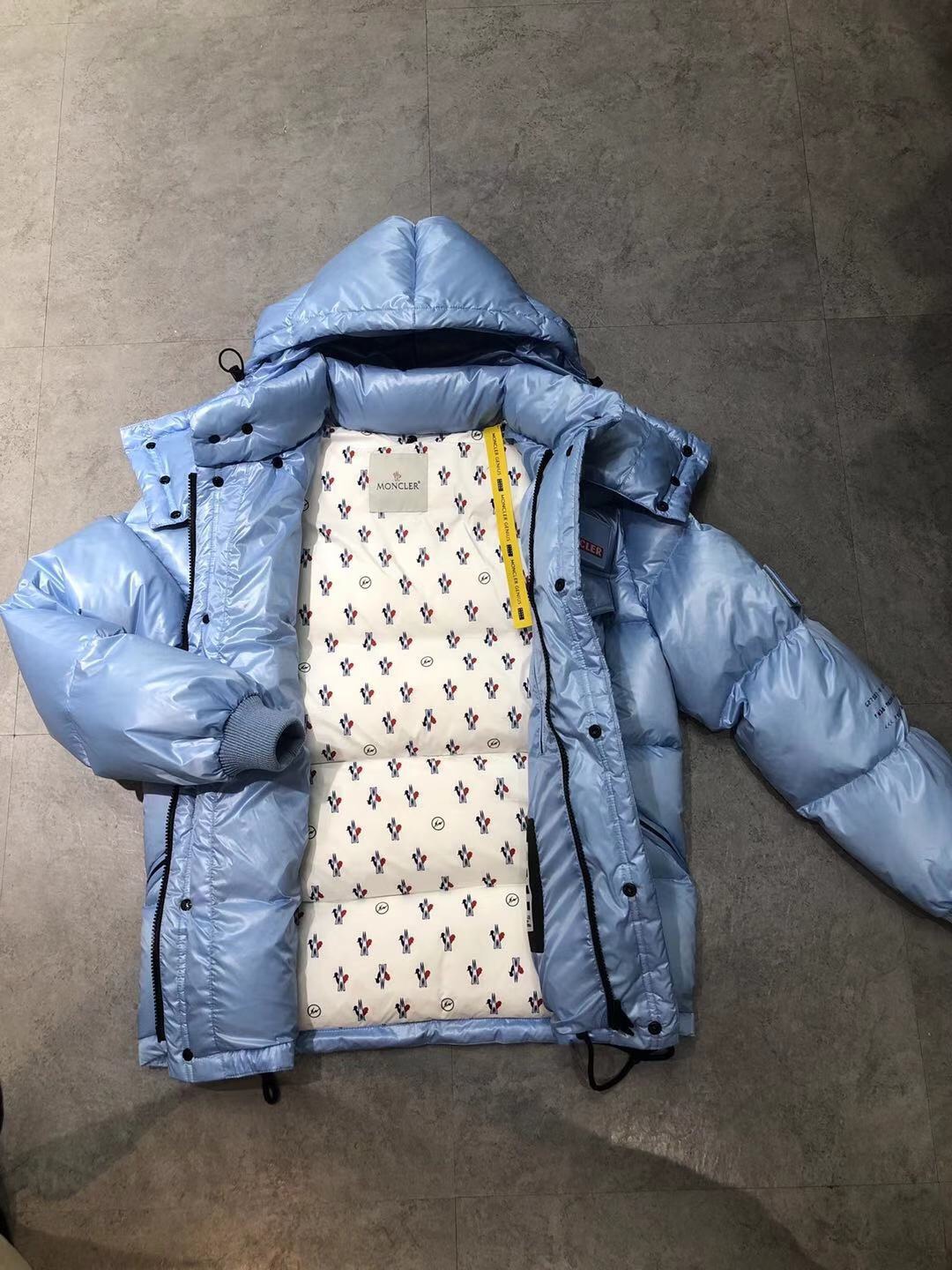Moncler Down Jacket Blue - 