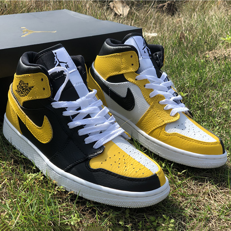 Jordan AJ1 Retro High Black/Yellow/White - PerfectKickZ