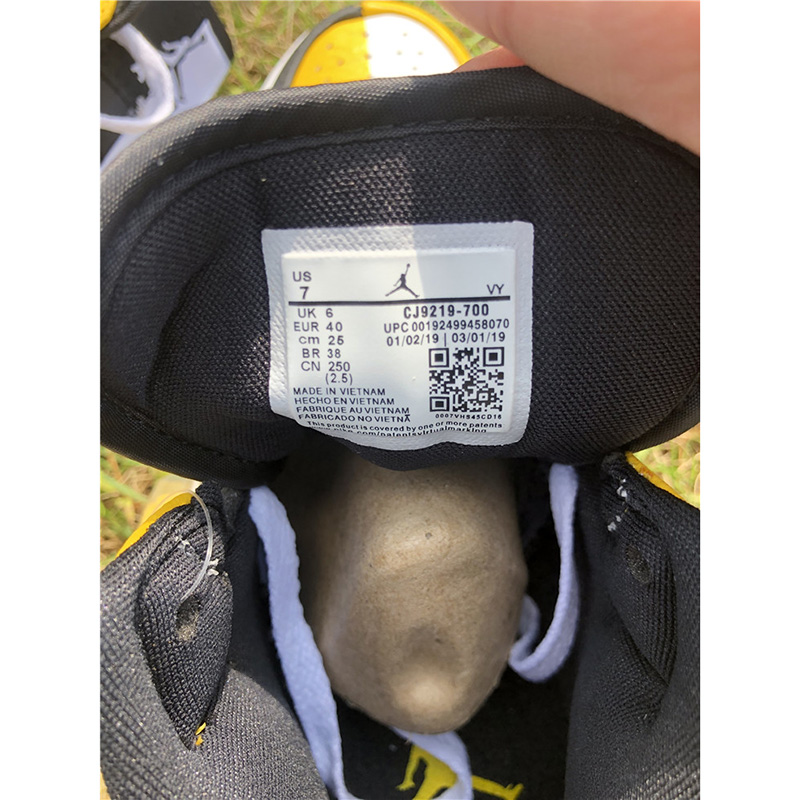 Jordan AJ1 Retro High Black/Yellow/White - PerfectKickZ
