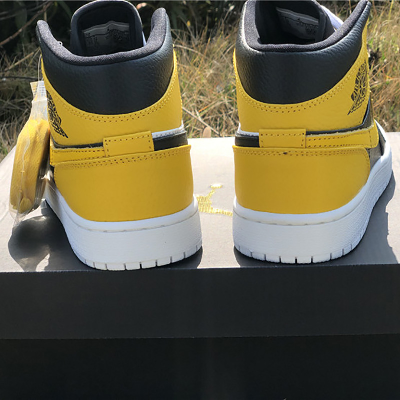 Jordan AJ1 Retro High Black/Yellow/White - PerfectKickZ