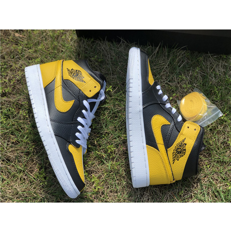Jordan AJ1 Retro High Black/Yellow/White - PerfectKickZ