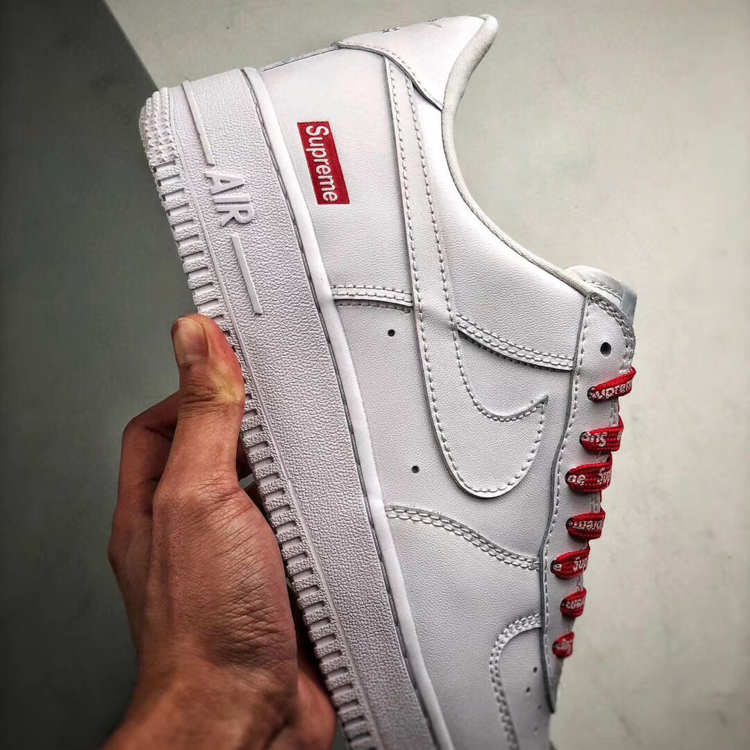 Supreme X Nike Air Force 1 - 