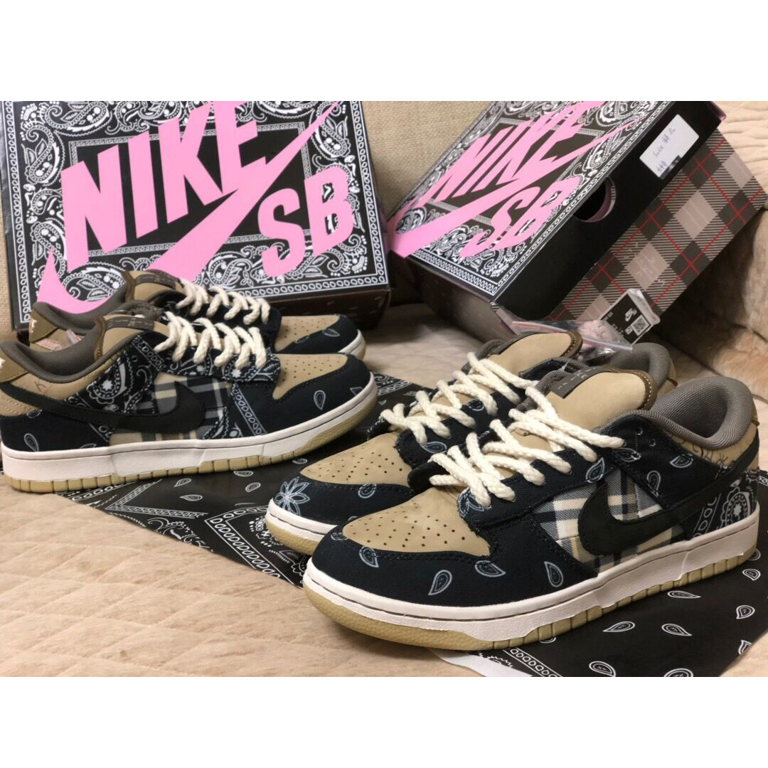 Travis Scott X Nike SB Dunk Low  - PerfectKickZ