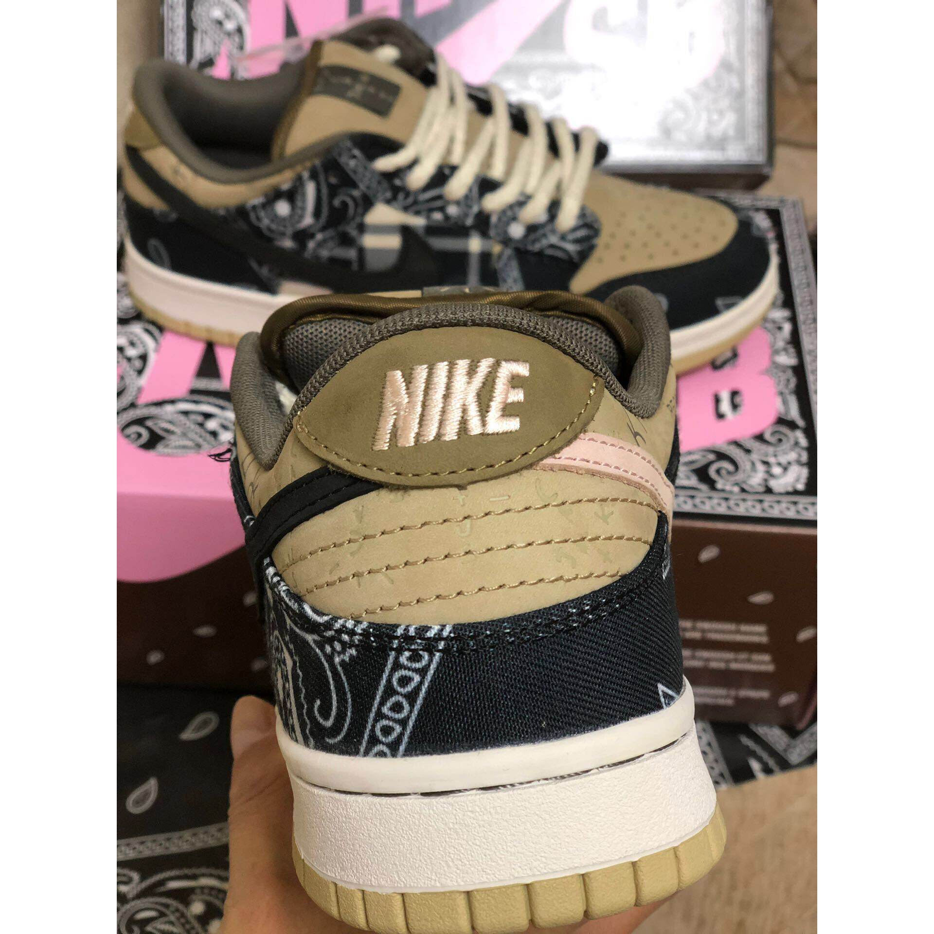 Travis Scott X Nike SB Dunk Low  - PerfectKickZ