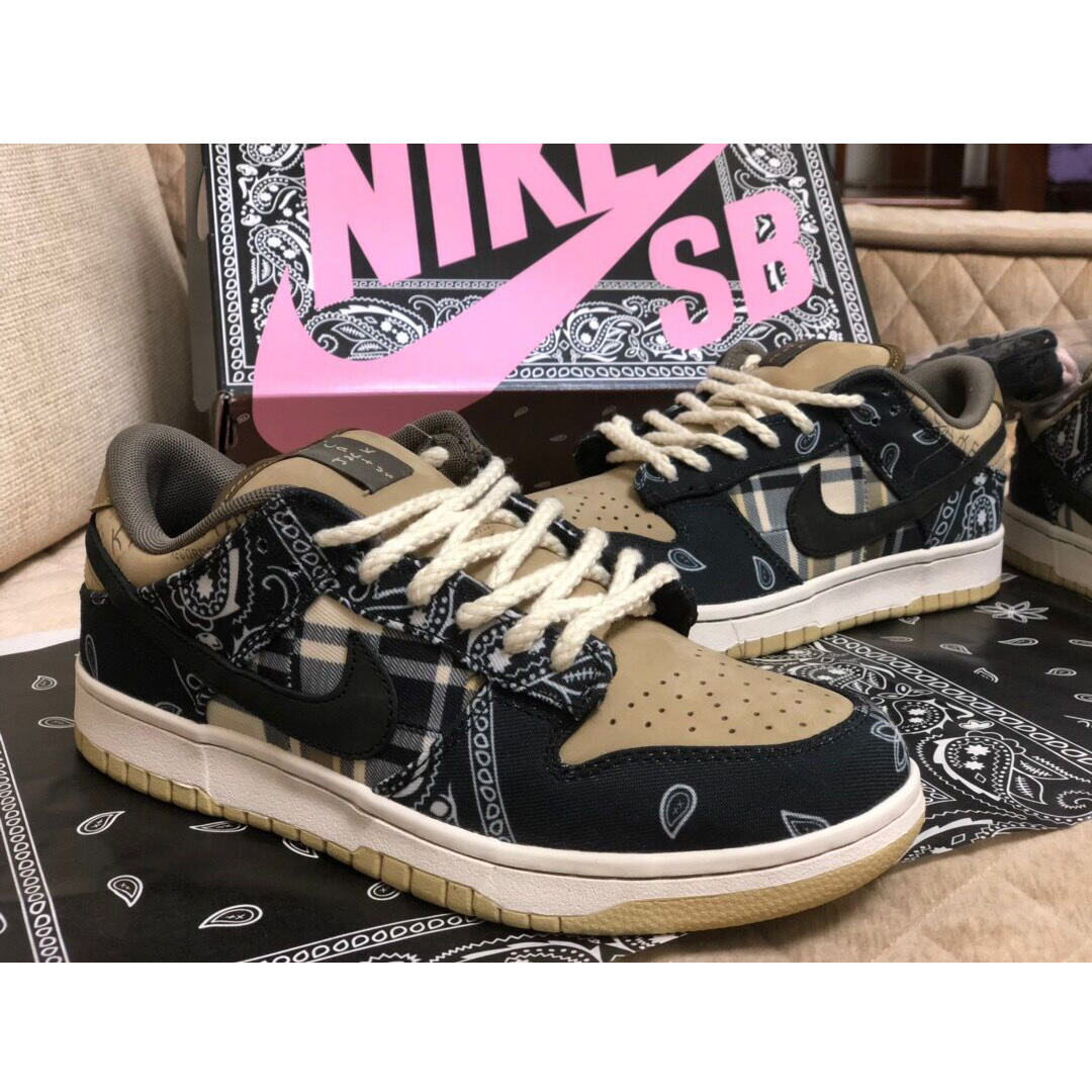 Travis Scott X Nike SB Dunk Low  - PerfectKickZ