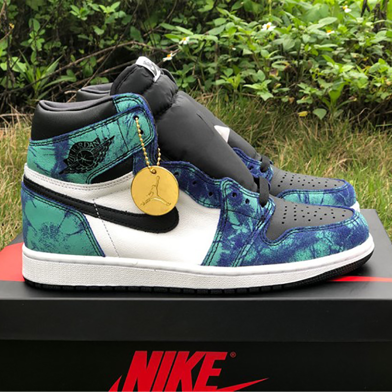 Jordan AJ1 High OG WMNS "Tie-Dye" - PerfectKickZ